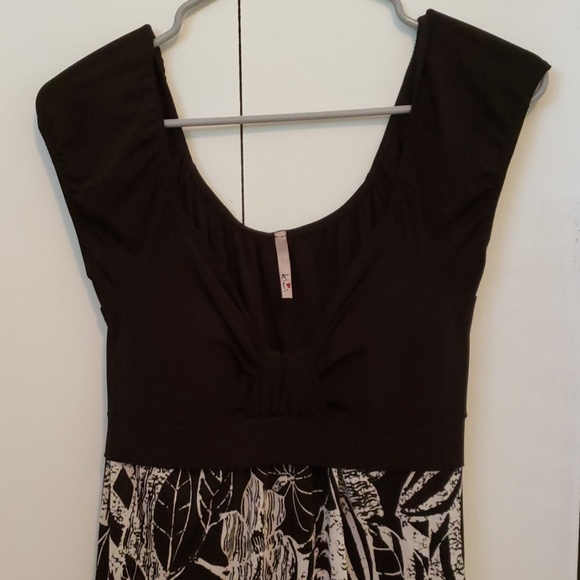 Cute black dress - Picture 2 of 4